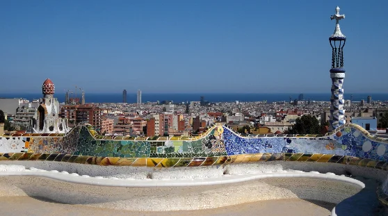 Paseo guiado por el Parque Guell de Barcelona en Barcelona