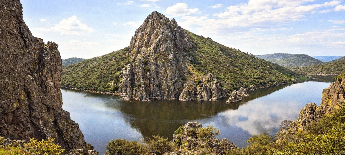 Ruta de senderismo por Monfrague con ninos: el Cerro Gimio